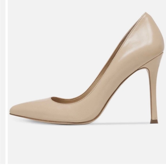 BRAND NEW IN BOX!! BCBGeneration (Treasure) Nude, 4” Closed-Toe Heels - Picture 2 of 3